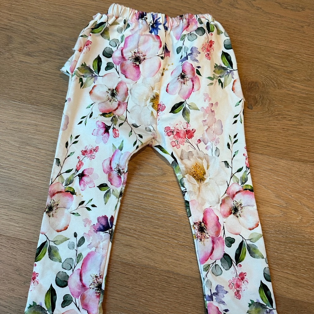 beautiful handmade custom leggins with ruffles 100% cotton